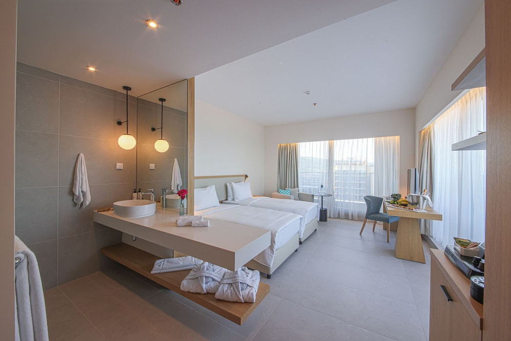 Poseidon Beach Resort 11/31