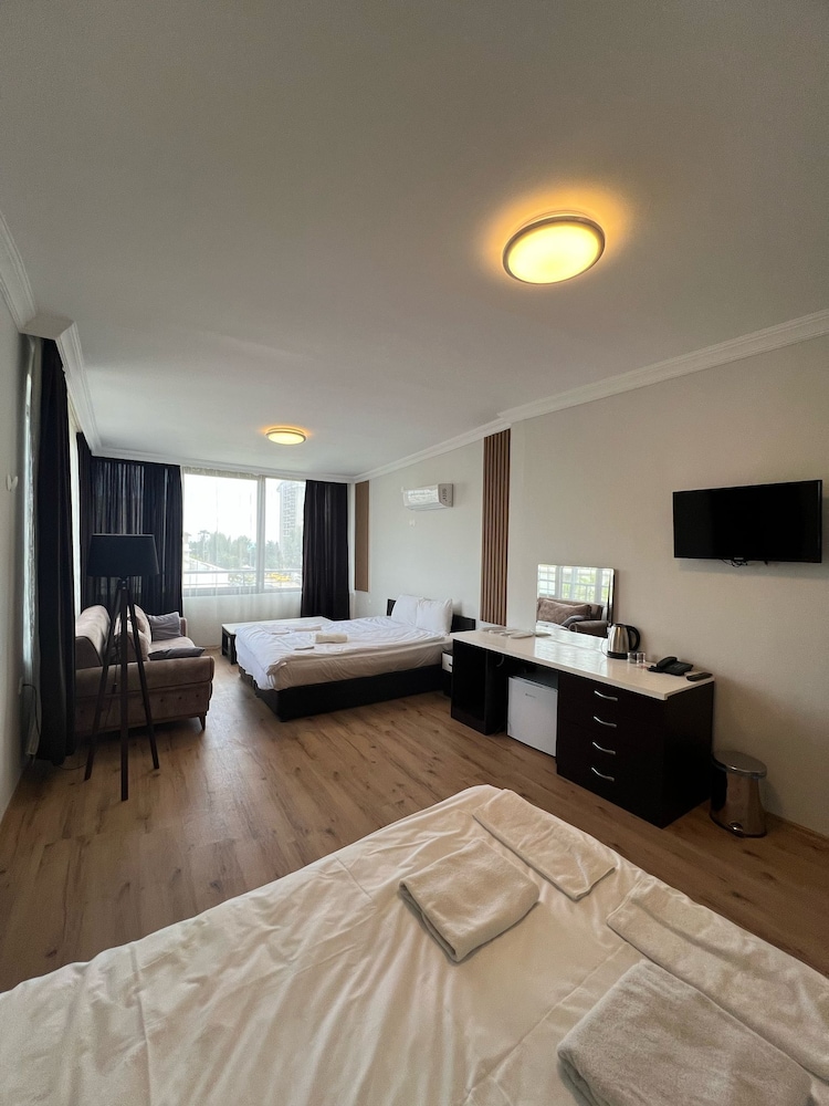 Kolibry Hotel 13/45