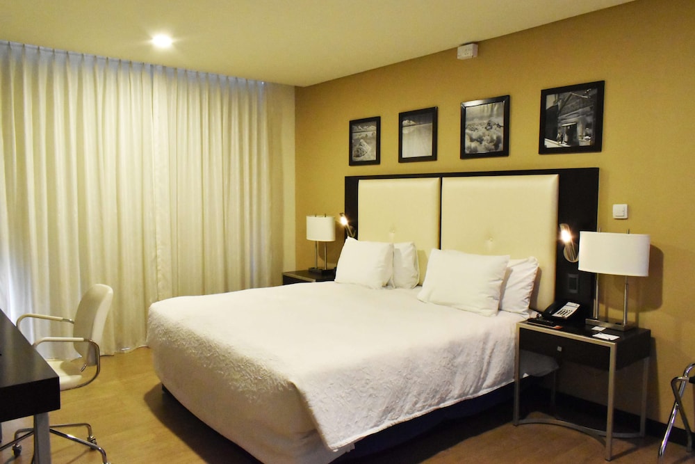 Hampton By Hilton Santa Cruz Equipetrol 26/56