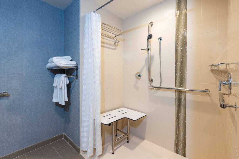 Hyatt Place Flint/Grand Blanc 47/47
