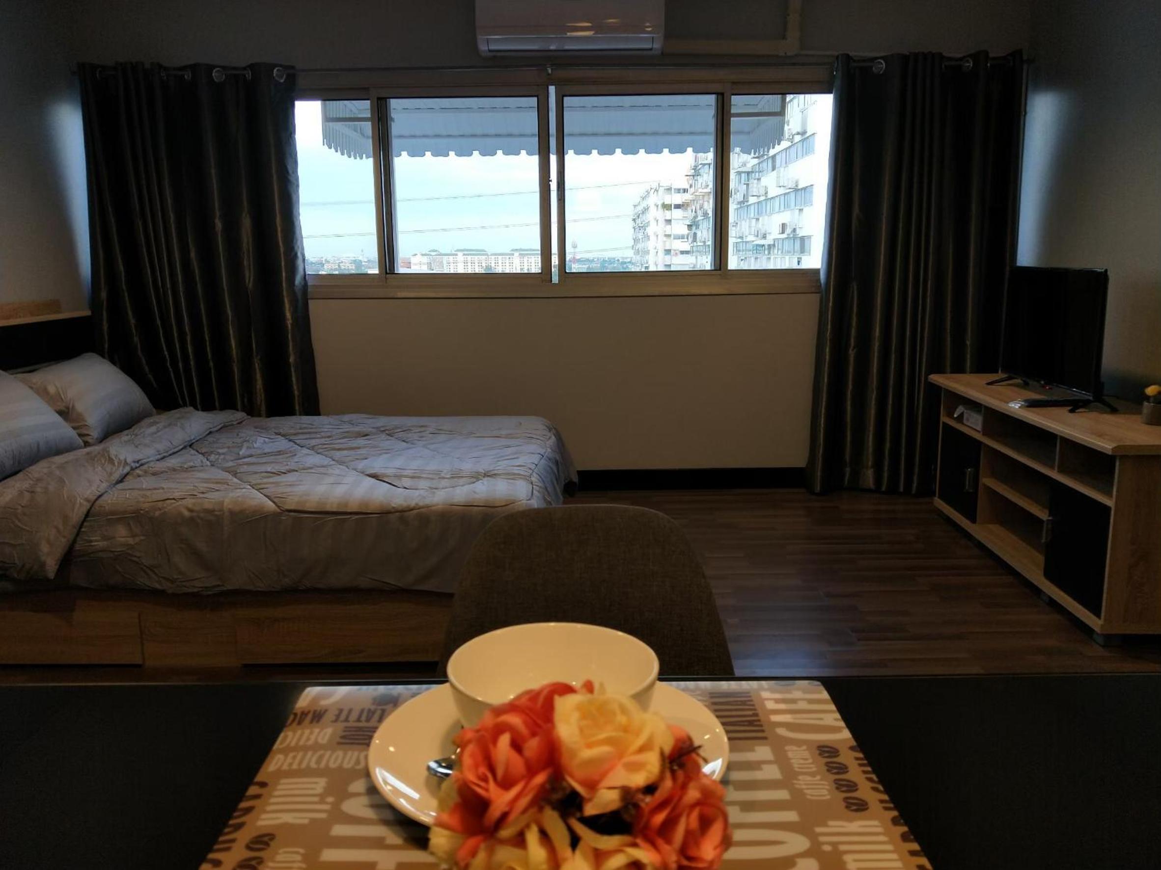 Deluxe At Popular Condo 22/34