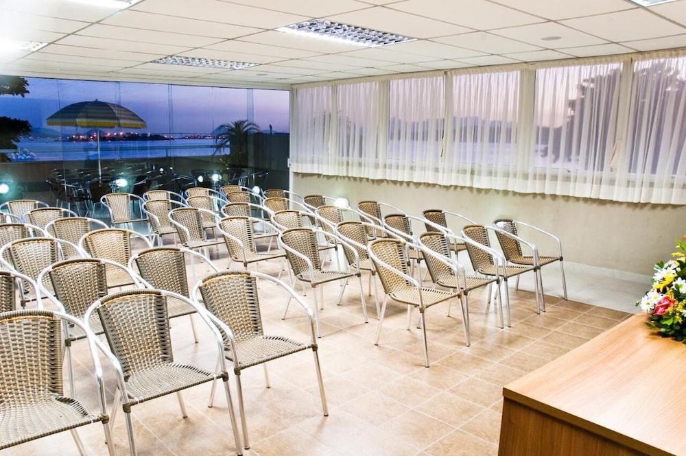 HOTEL CARACAS RIO 50/54