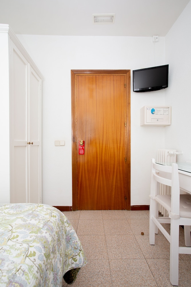 Hostal Los Alpes 19/61