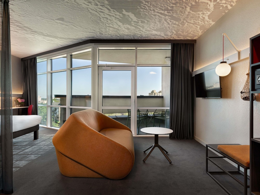 ibis Kyiv Beresteiska 28/47