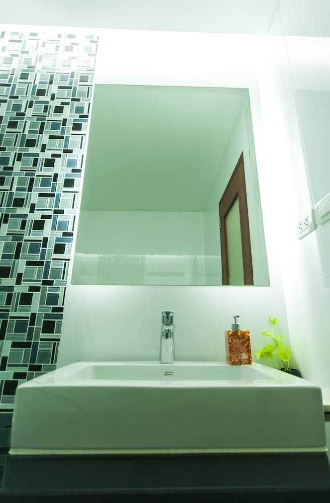 Baan Nilrath Hotel 24/50
