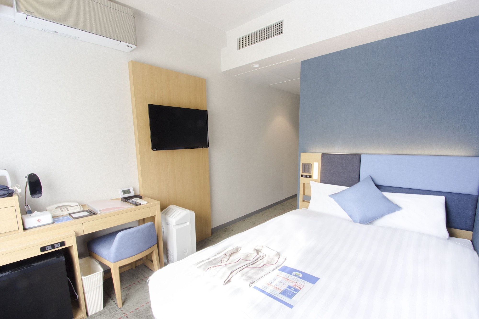 ECONOMY, DOUBLE BED