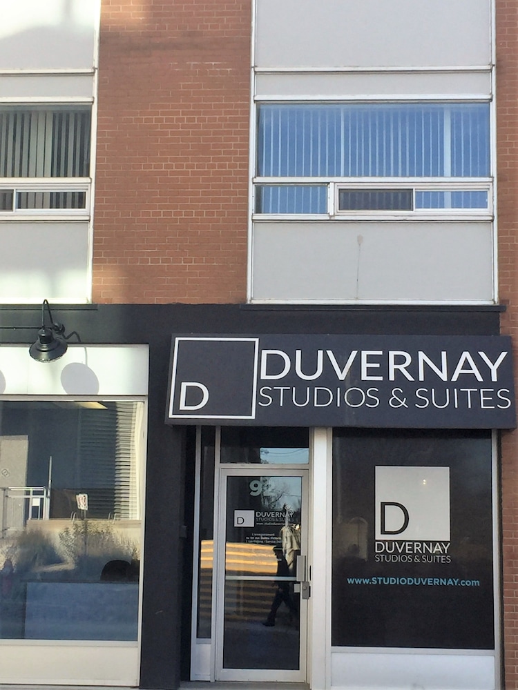 Duvernay Studios And Suites 1/41