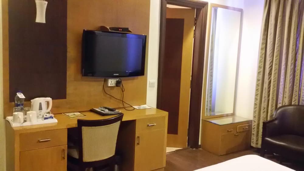 Karon Hotel Lajpat Nagar 27/60