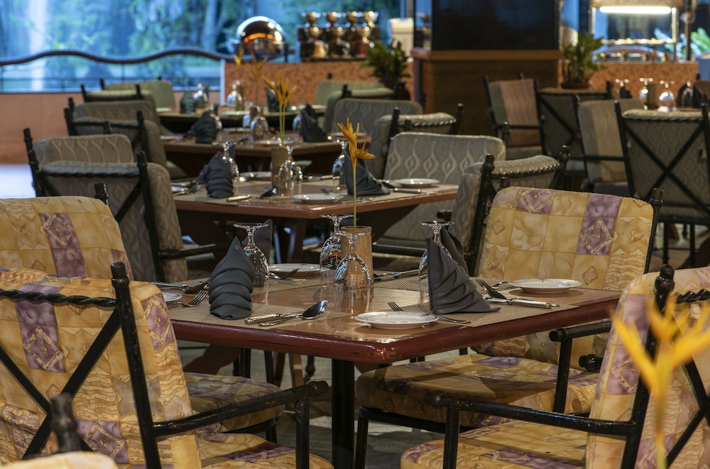 Nexus Resort & Spa Karambunai 58/78