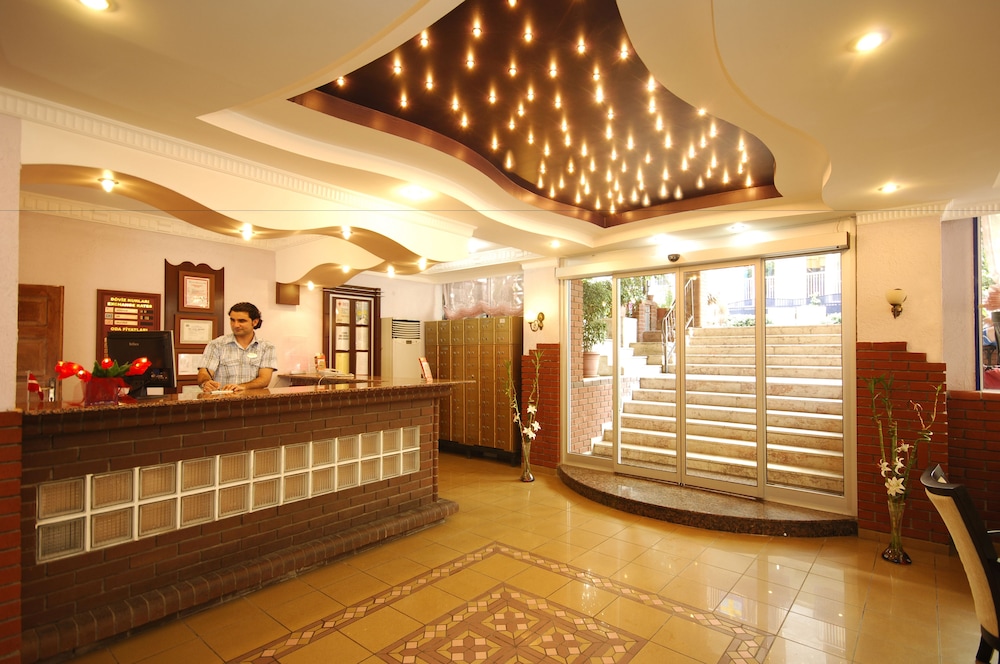 NOVIS HOTEL CLEOPATRA 10/75