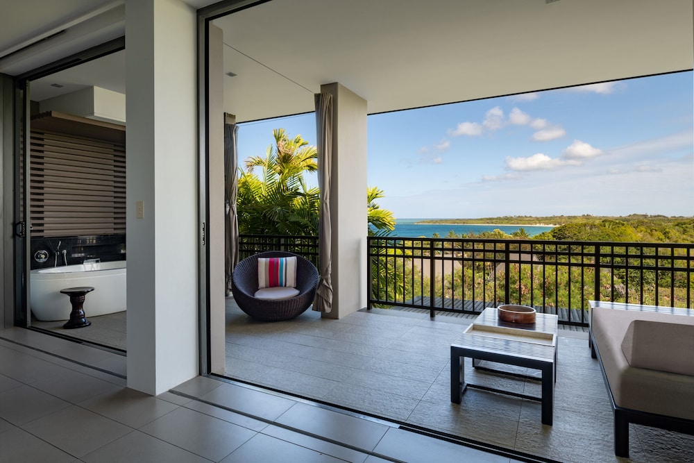 InterContinental Fiji Golf Resort and Spa 11/76