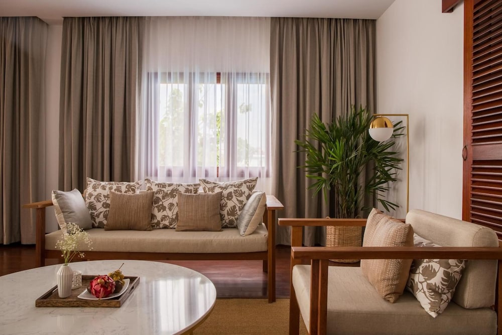 Amanjaya Pancam Suites Hotel 45/67
