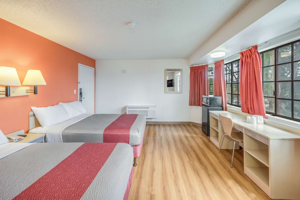 Motel6 Fairfield, CA - North 33/69