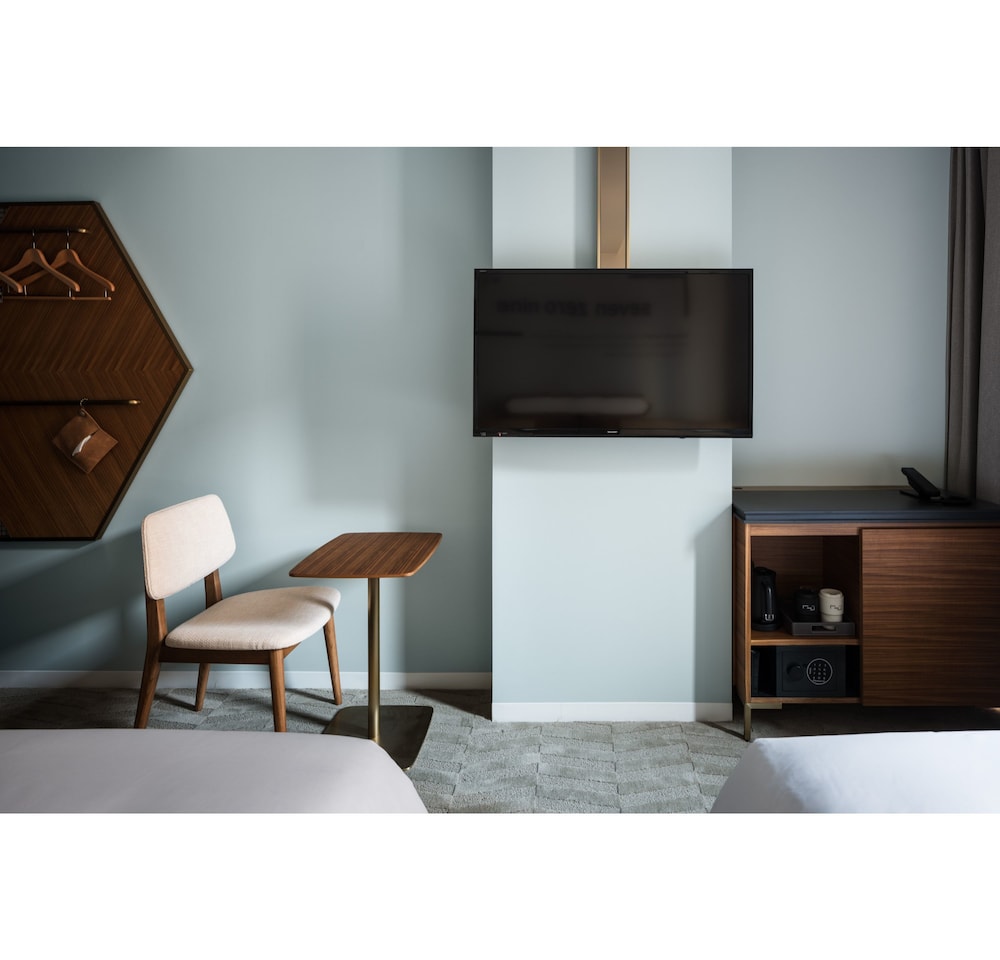 Bespoke Hotel Shinjuku 45/46
