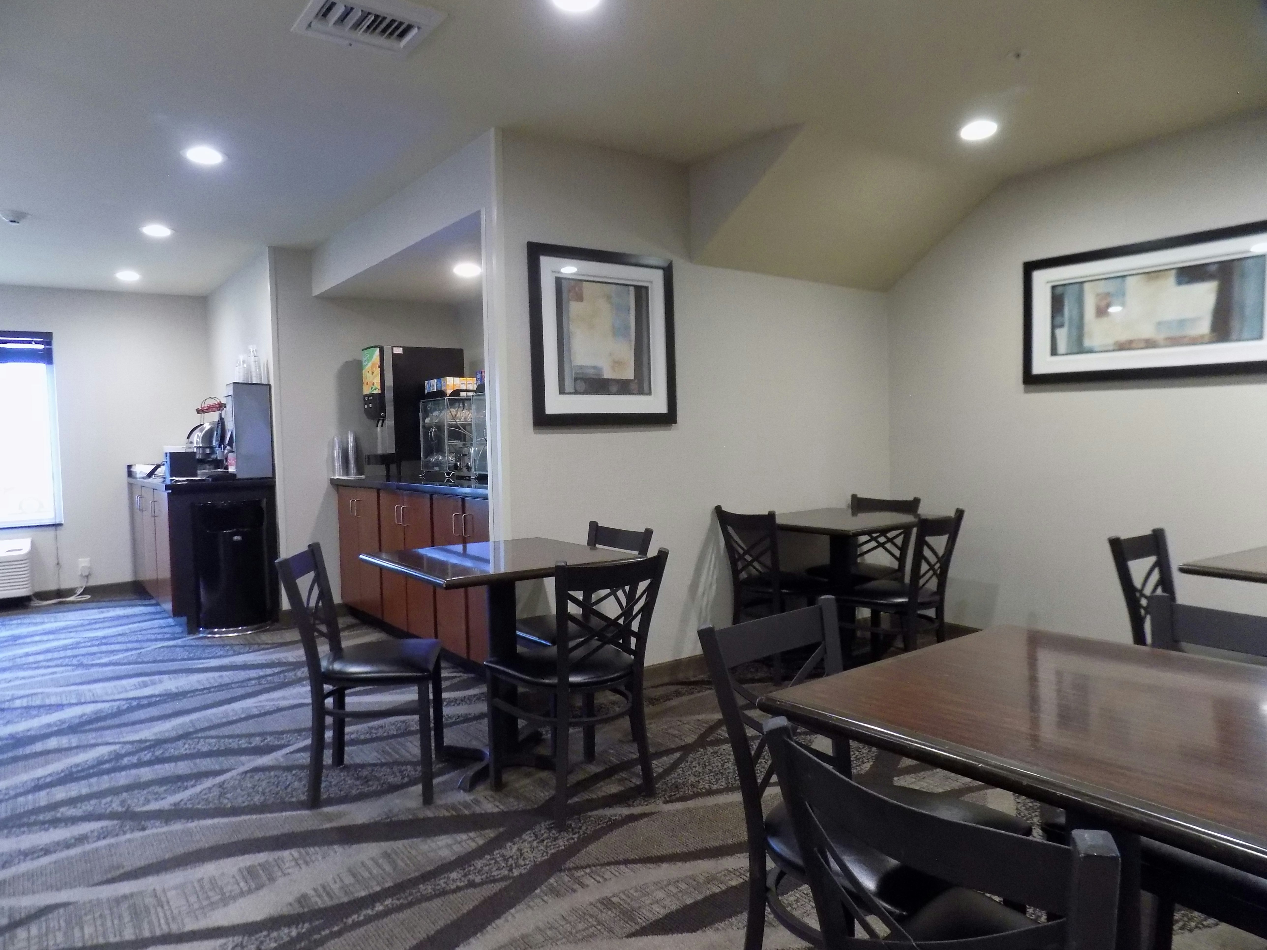 Cobblestone Hotel Suites Seward Ne 57/73