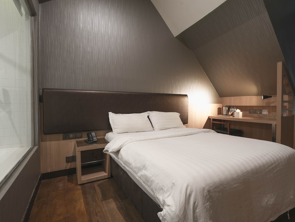 Amrise Hotel Kitchener 30/67
