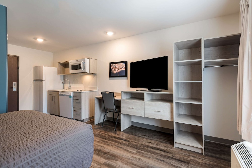 WoodSpring Suites Greensboro - High Point North 34/51