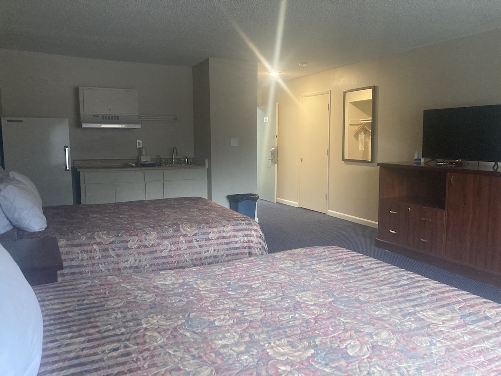 Travelodge by Wyndham Canyonville 38/45