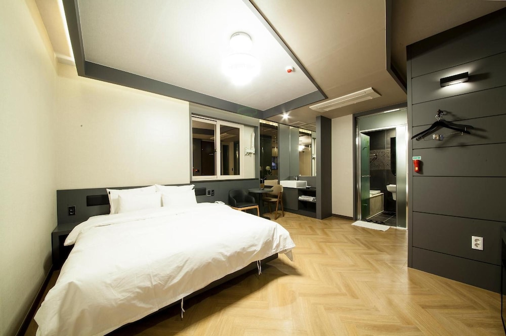 Jinju Kai Hotel 14/49