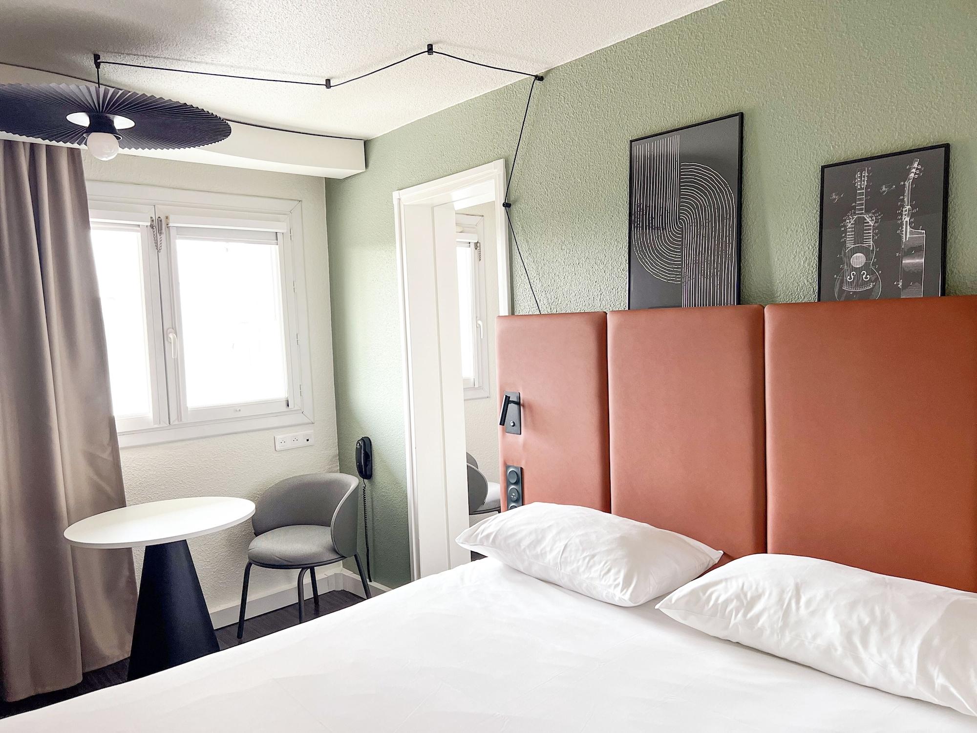 Standard, Multiple Beds