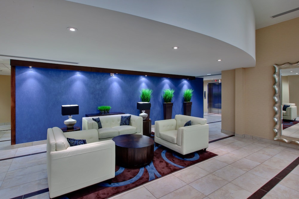 Holiday Inn Express Suites Chatham South 8/75