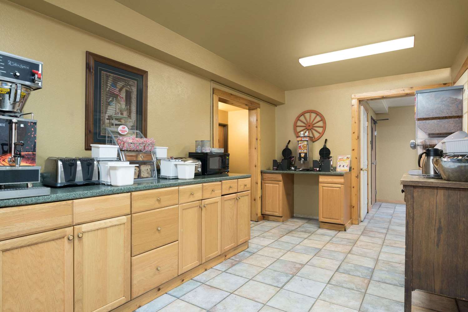 Super 8 by Wyndham Billings MT 10/52