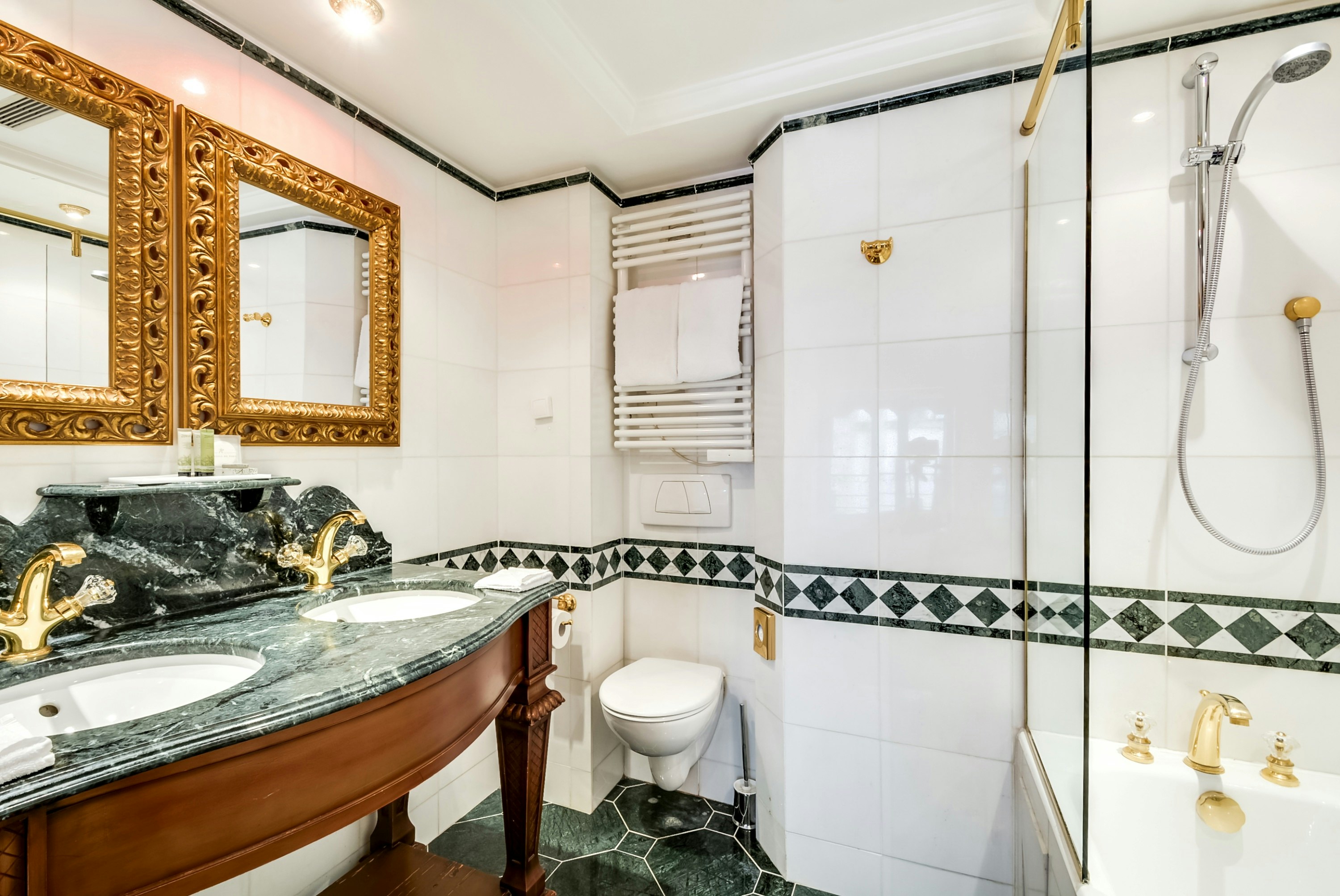 Villa Royale Pigalle 23/24