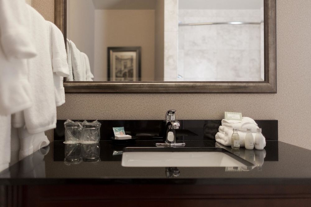 Wingate by Wyndham Bellingham Heritage Inn 47/48