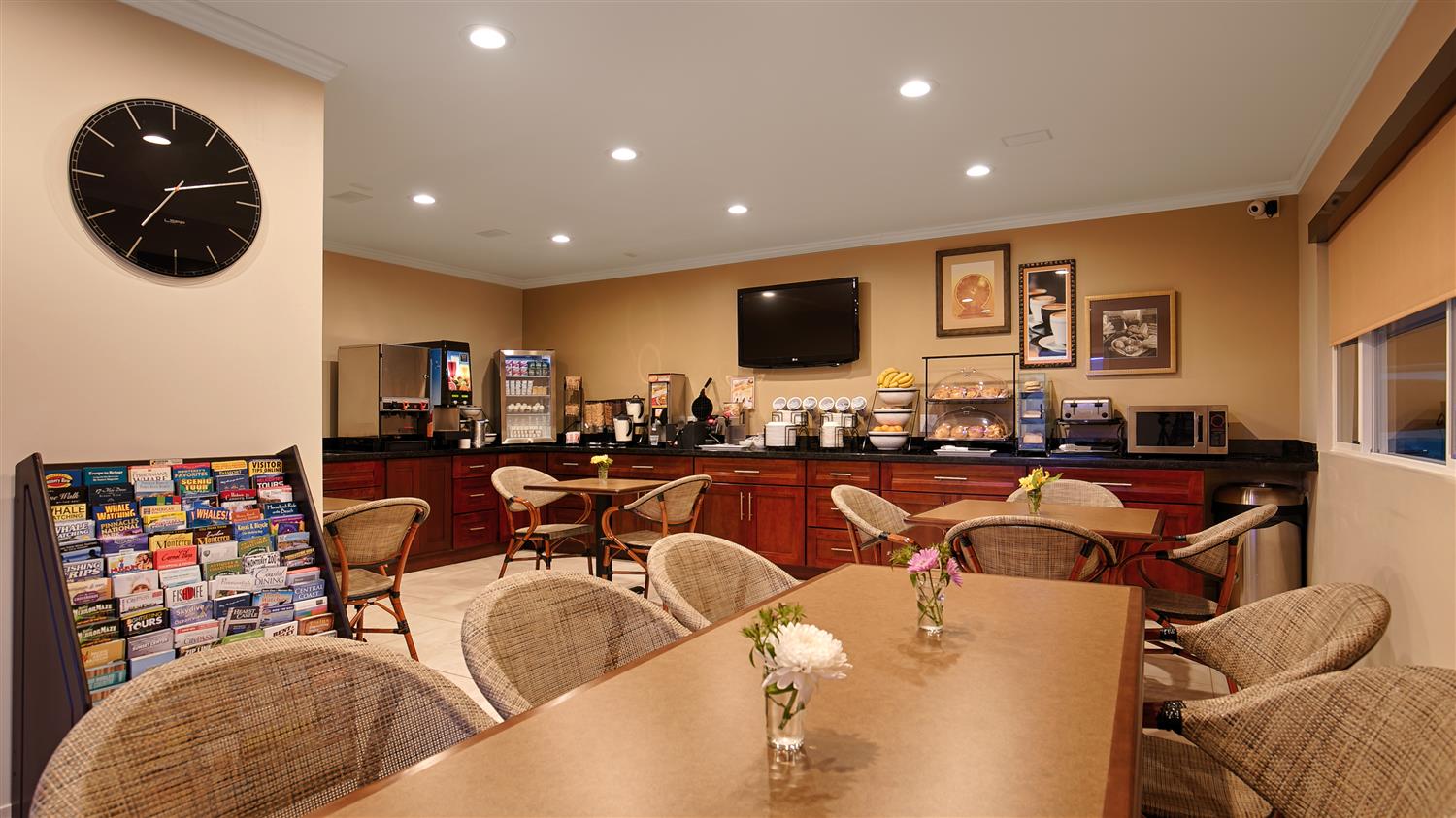 Best Western The Inn & Suites Pacific Grove 8/11