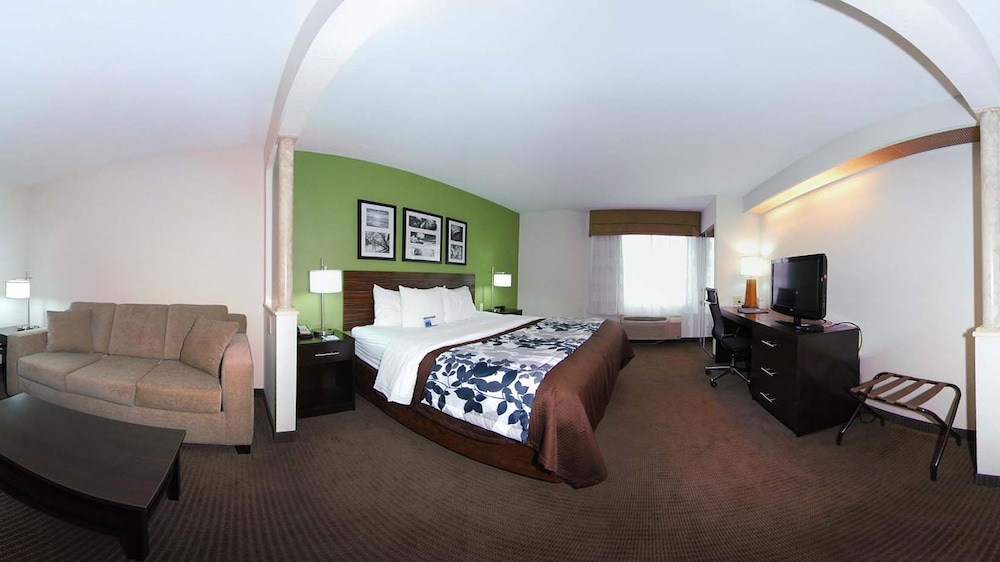 Sleep Inn & Suites Columbus South 16/52