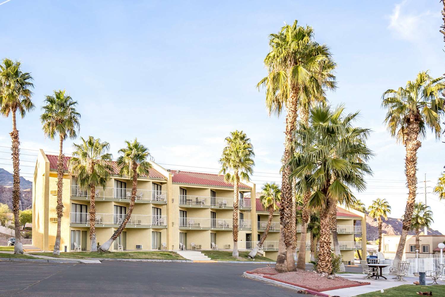 Lake Mead Inn 10/12