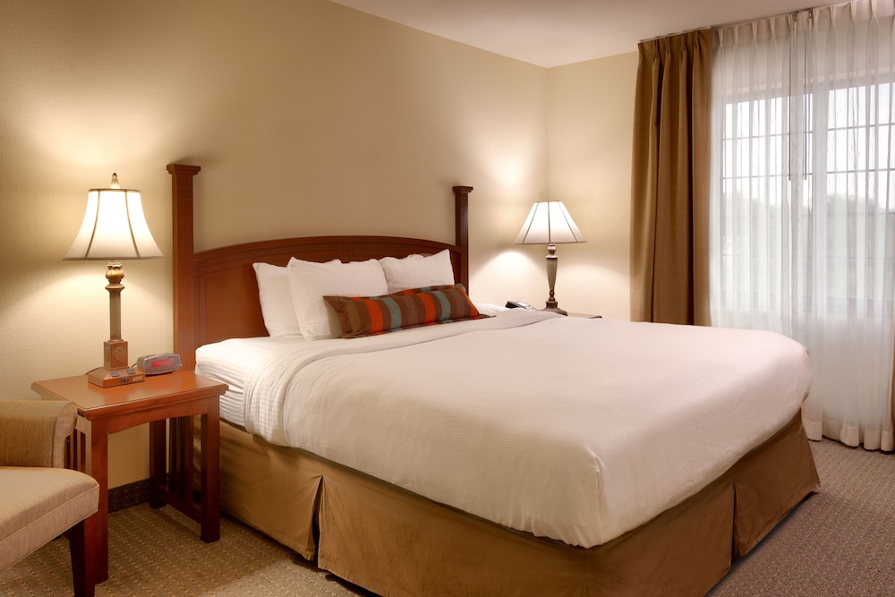 Staybridge Suites Omaha 80th And Dodge 15/81