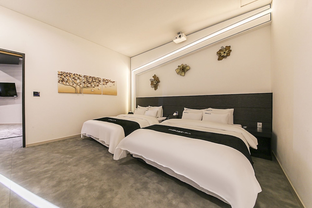 Boscoa Hotel 10/50
