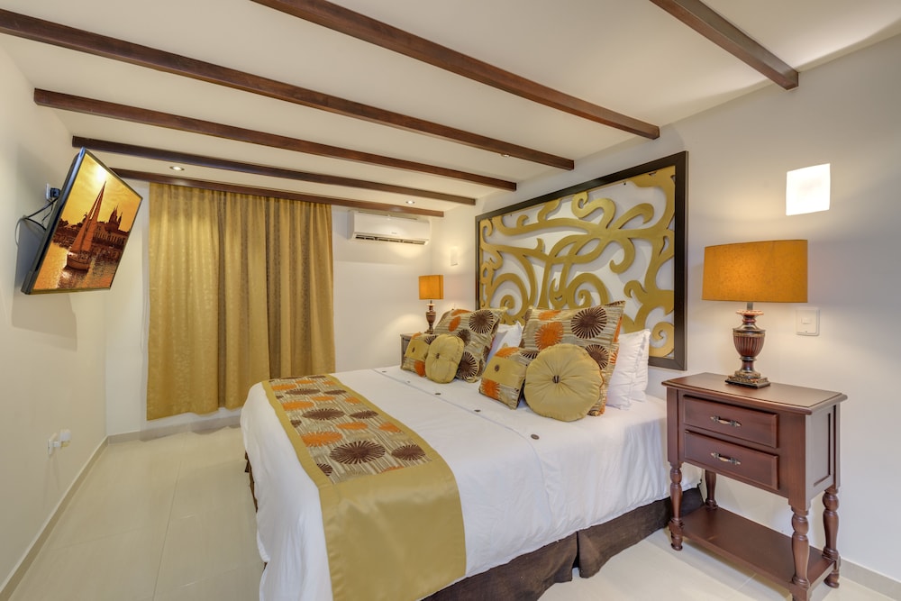 Hotel Dorado Plaza Calle del Arsenal 10/44
