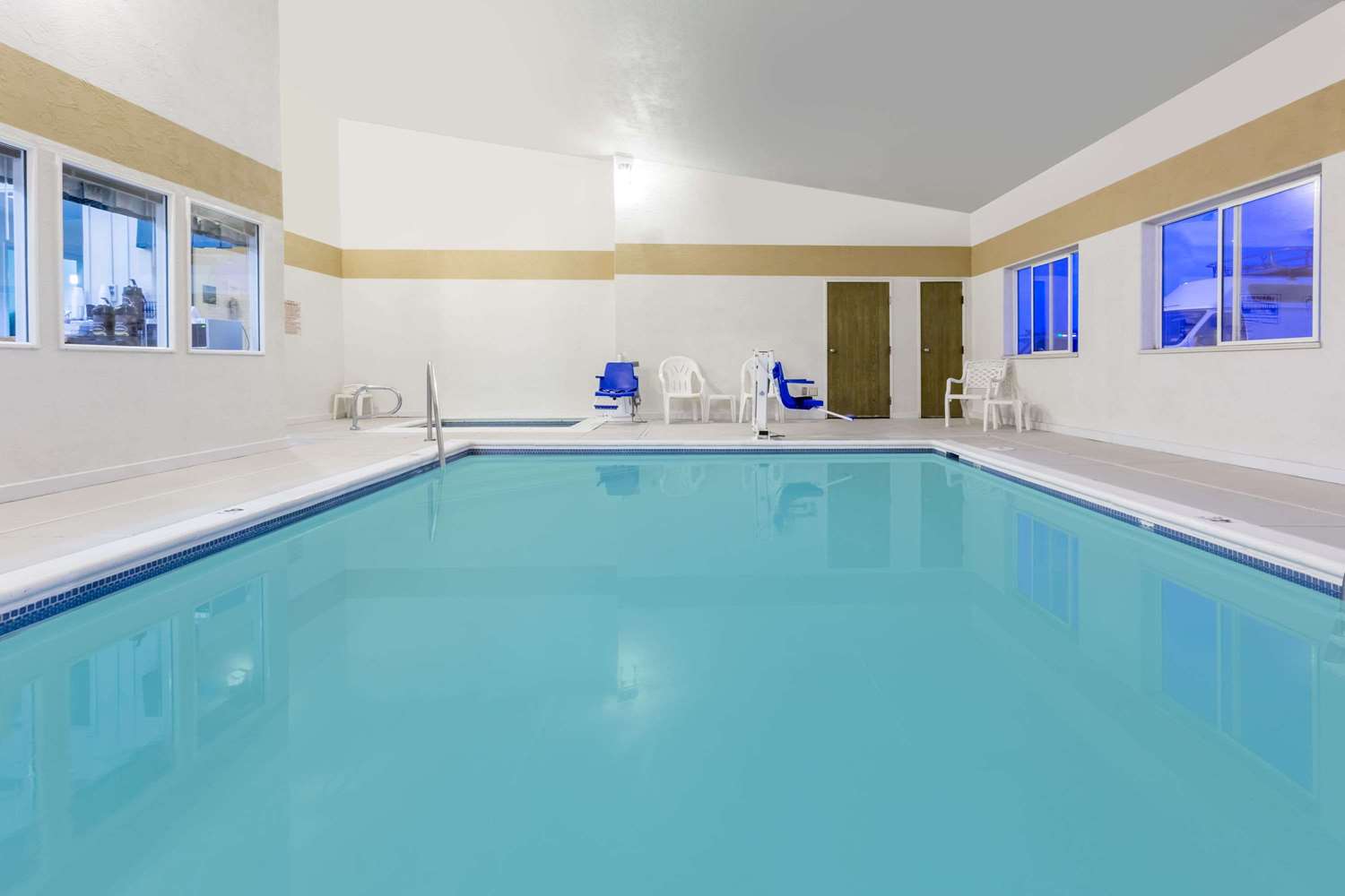 Super 8 By Wyndham Fruita 4/7