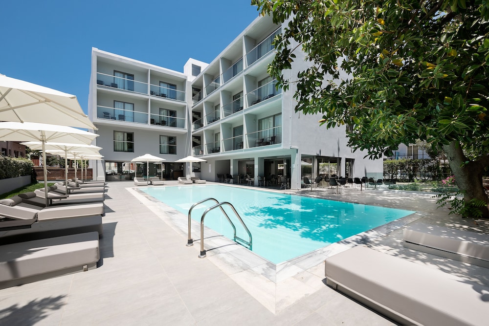 Oktober Downtown Boutique Hotel 6/50