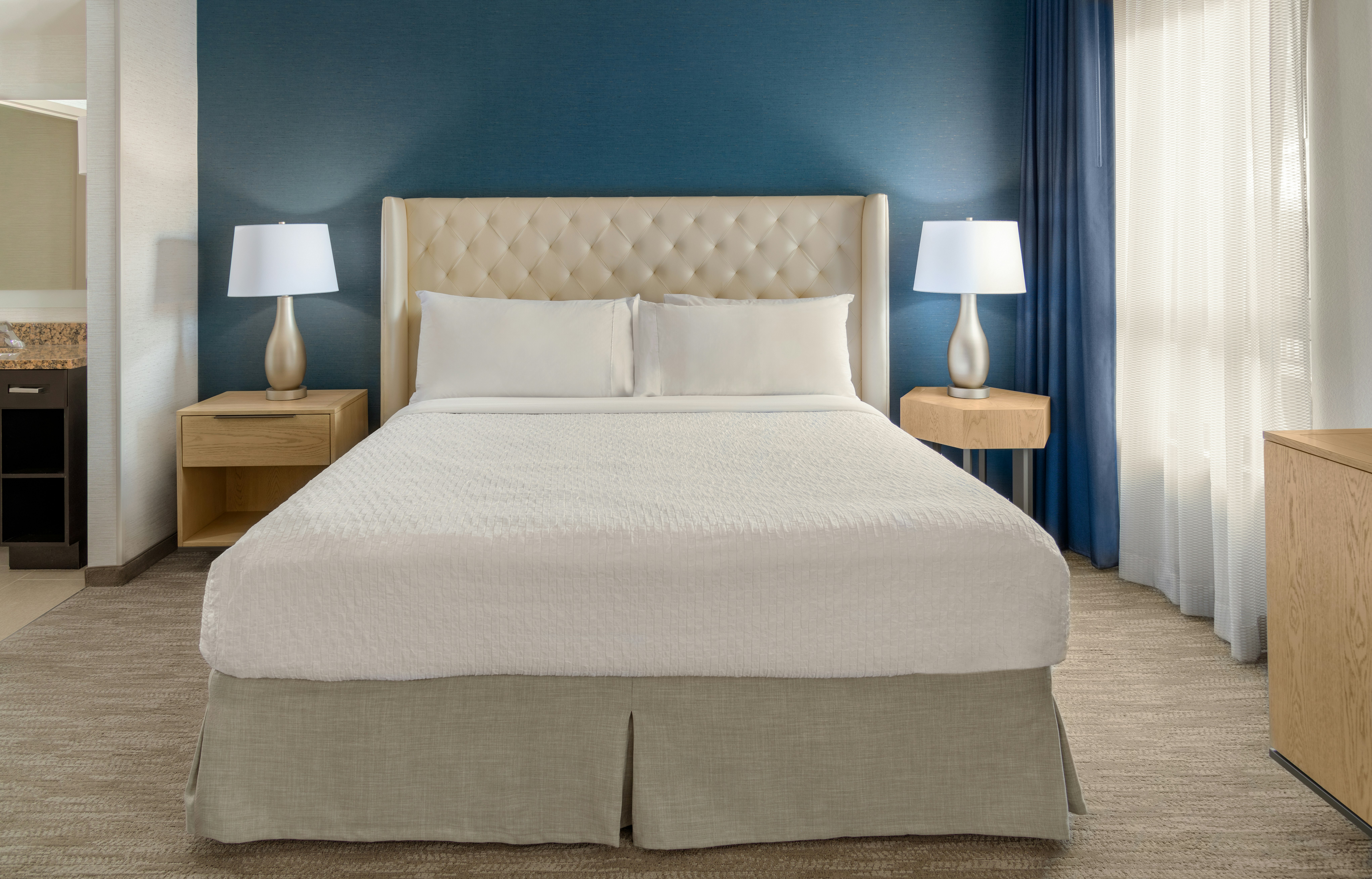 Studio, King Bed, Accessible