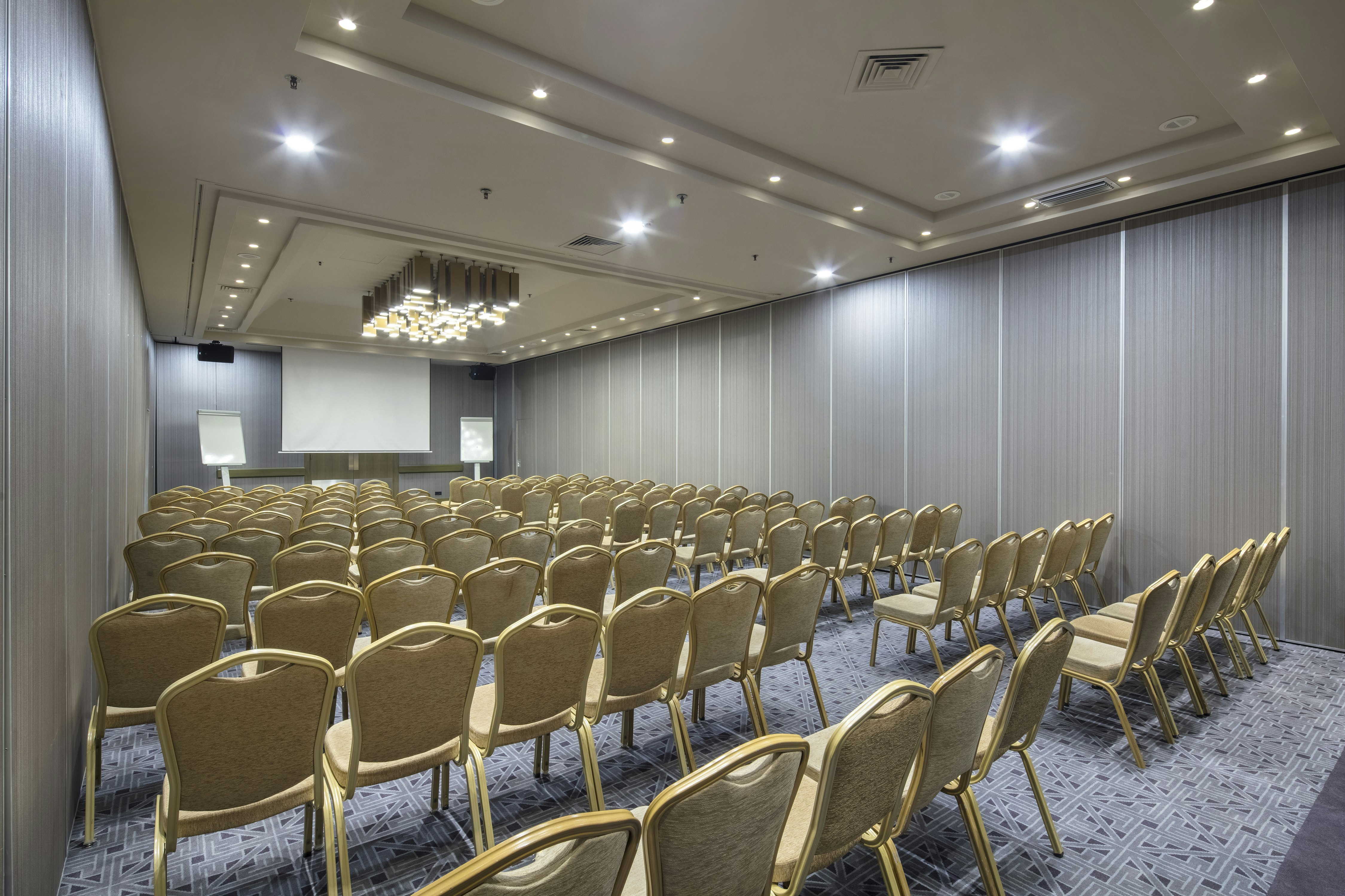 Mersin Hiltonsa Hotel 72/82