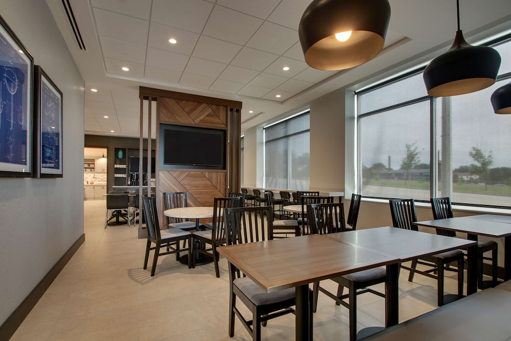 Hyatt Place Milwaukee Downtown 51/71