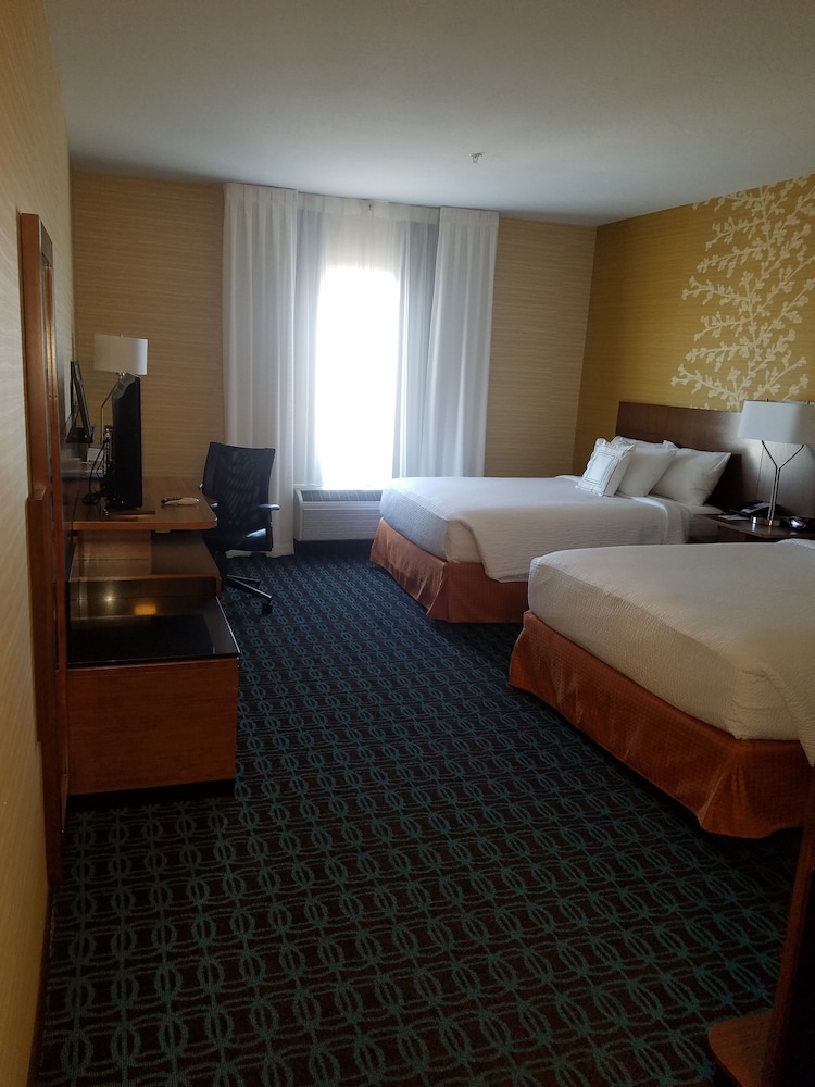 Fairfield Inn & Suites by Marriott Gallup 11/47