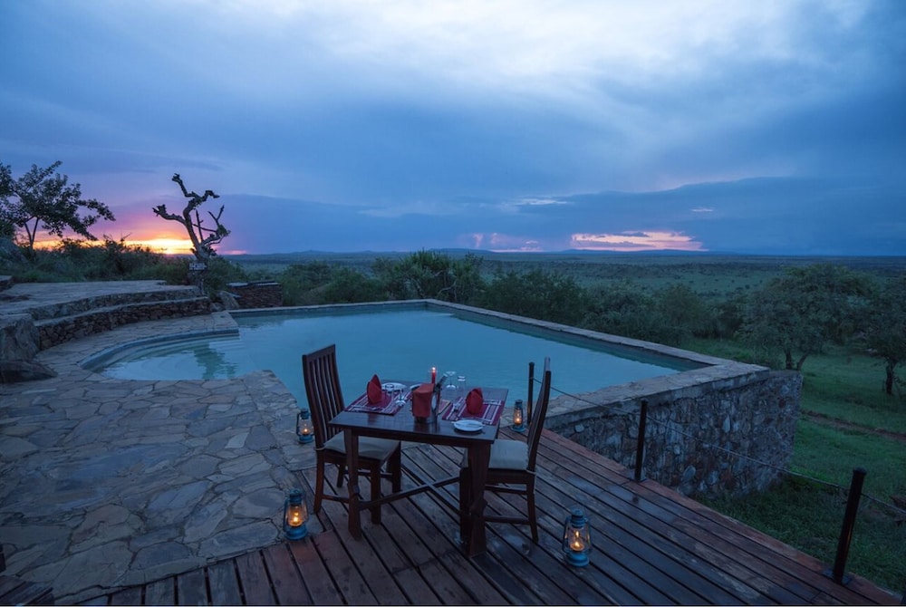 Serengeti Simba Lodge 26/30
