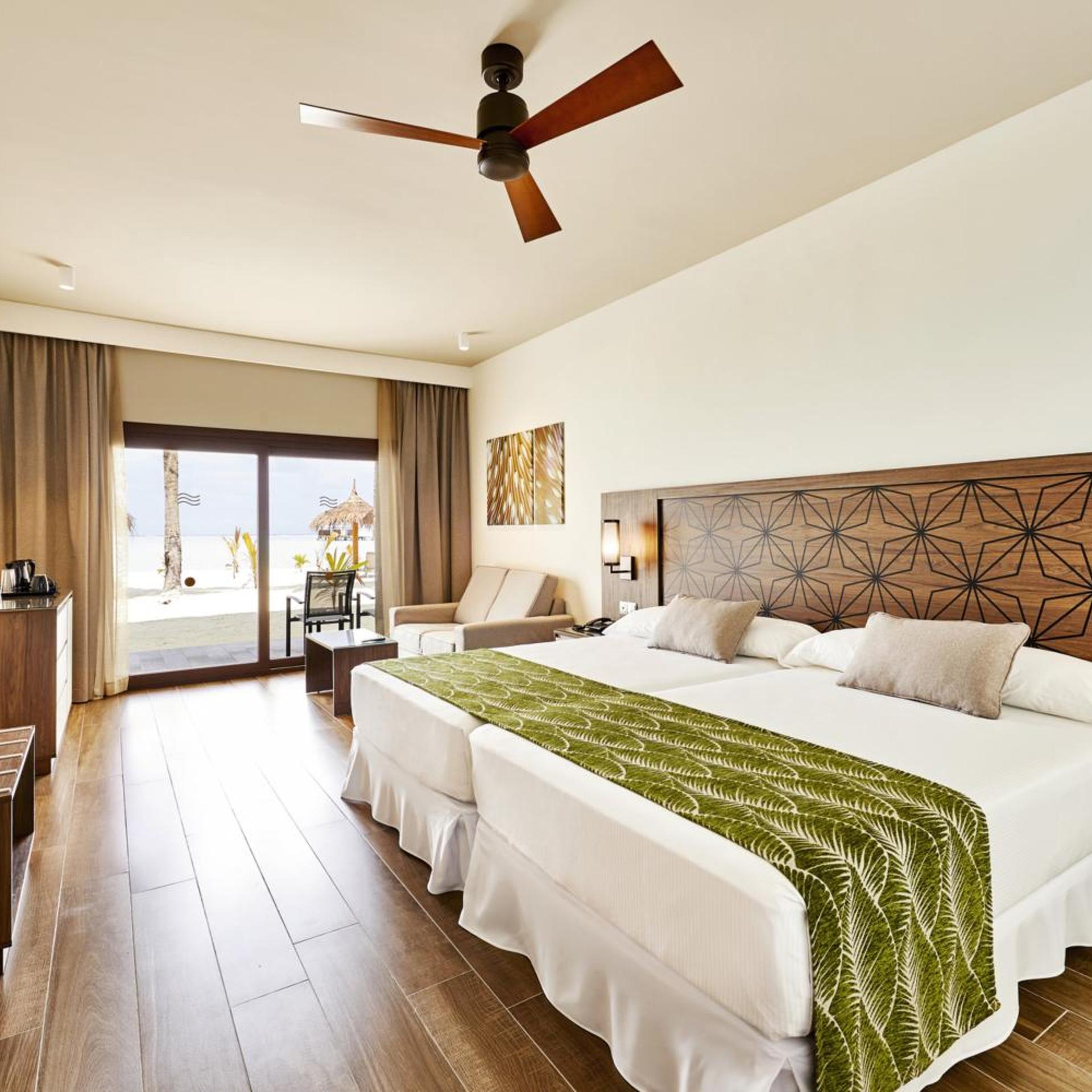 Beach، Hotel Riu Atoll 3/10