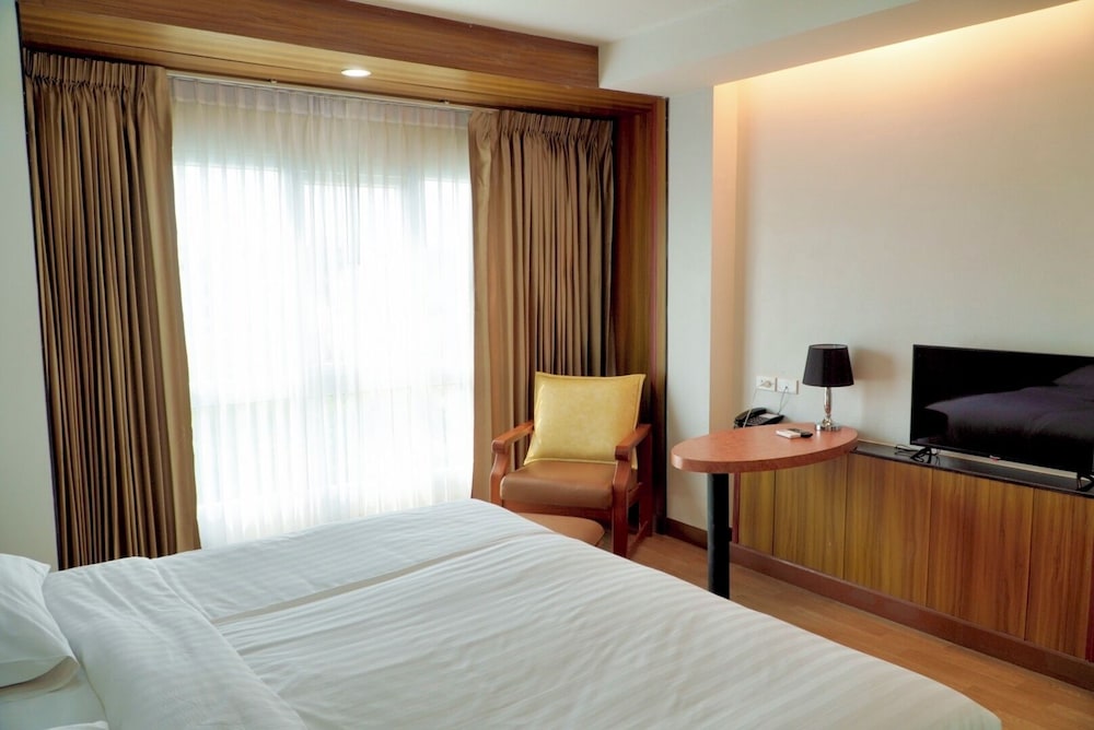 NJOY Prestige Grand Hotel Don Mueang 22/70