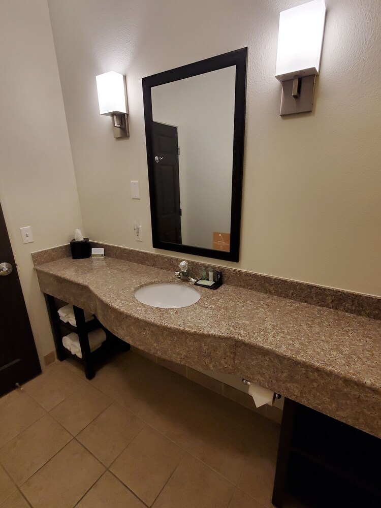 Sleep Inn & Suites Wisconsin Rapids, WI 29/35