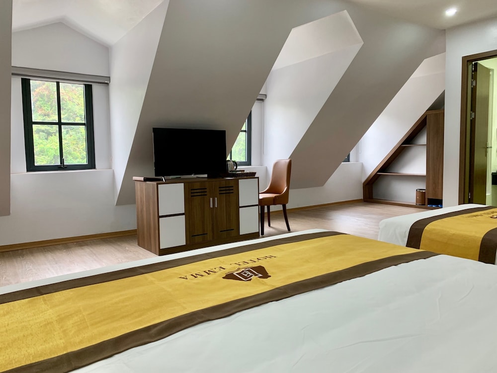 Hotel Emma 25/50
