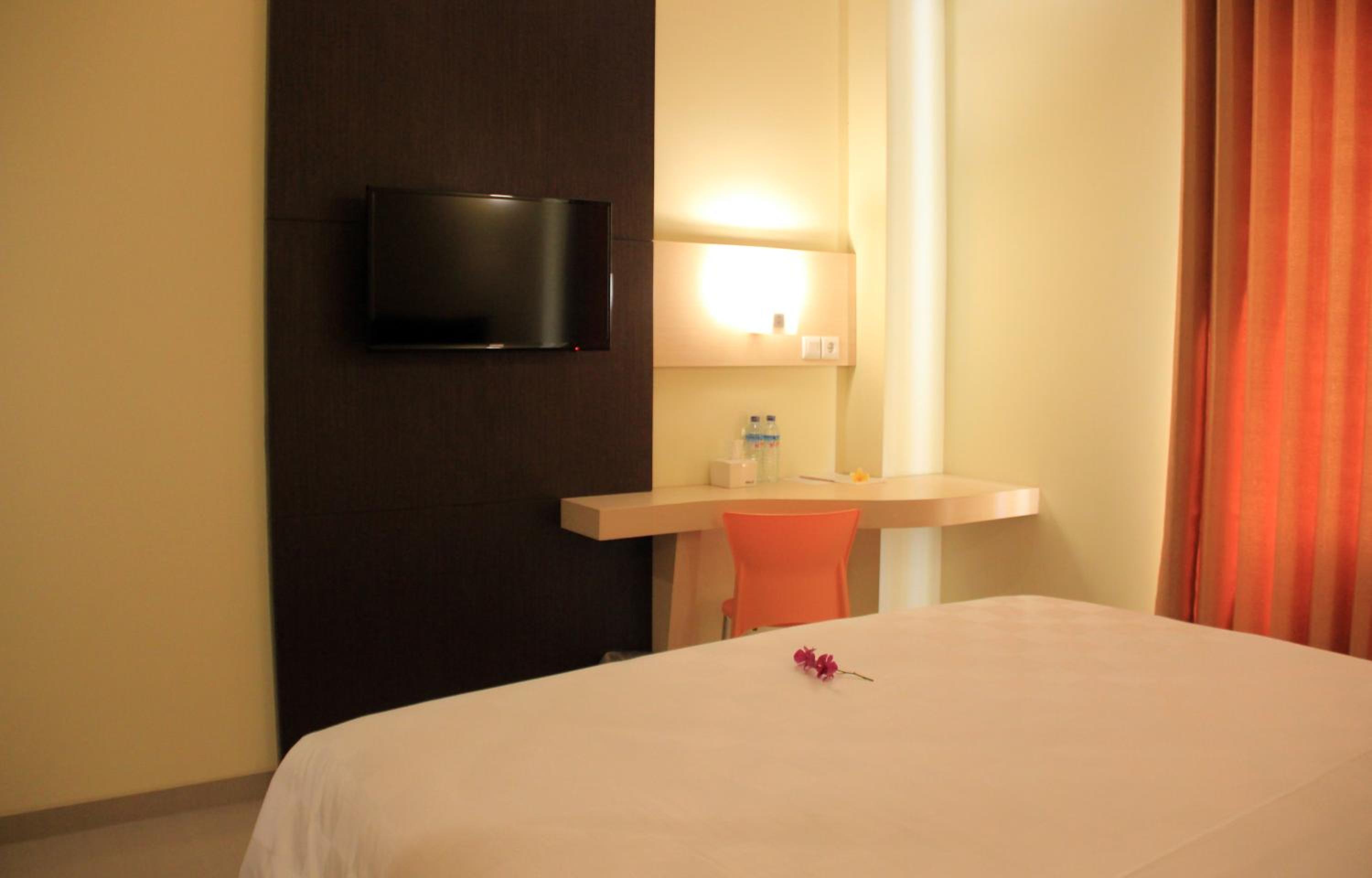 M HOTEL 27/70