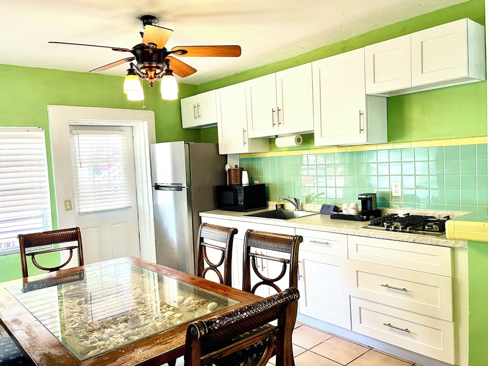 The Pelican Key Largo Cottages 62/76