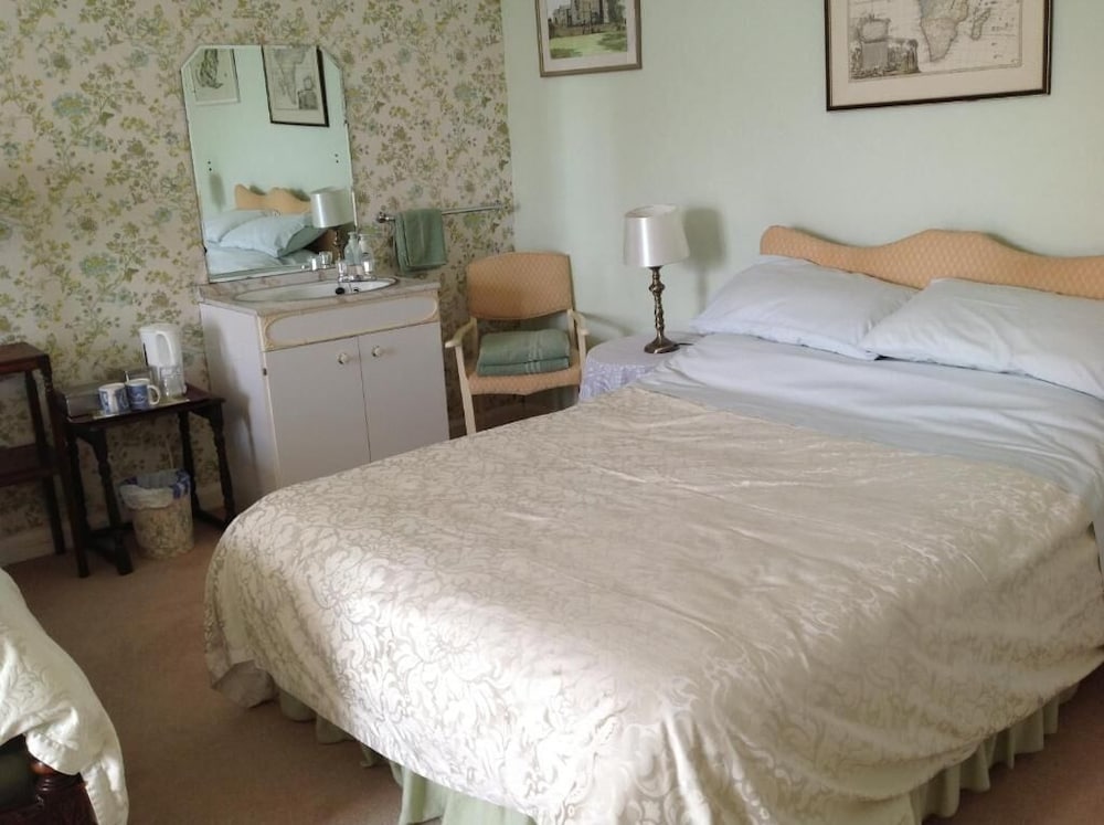 Greenham Hall B&B 9/25