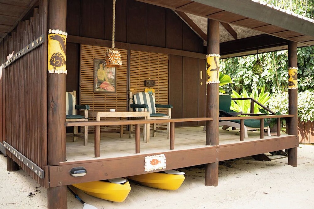 Rarotonga Beach Bungalows 7/50