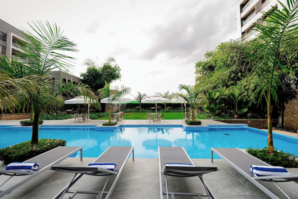 Trademark Suites at Enaki Town 50/60